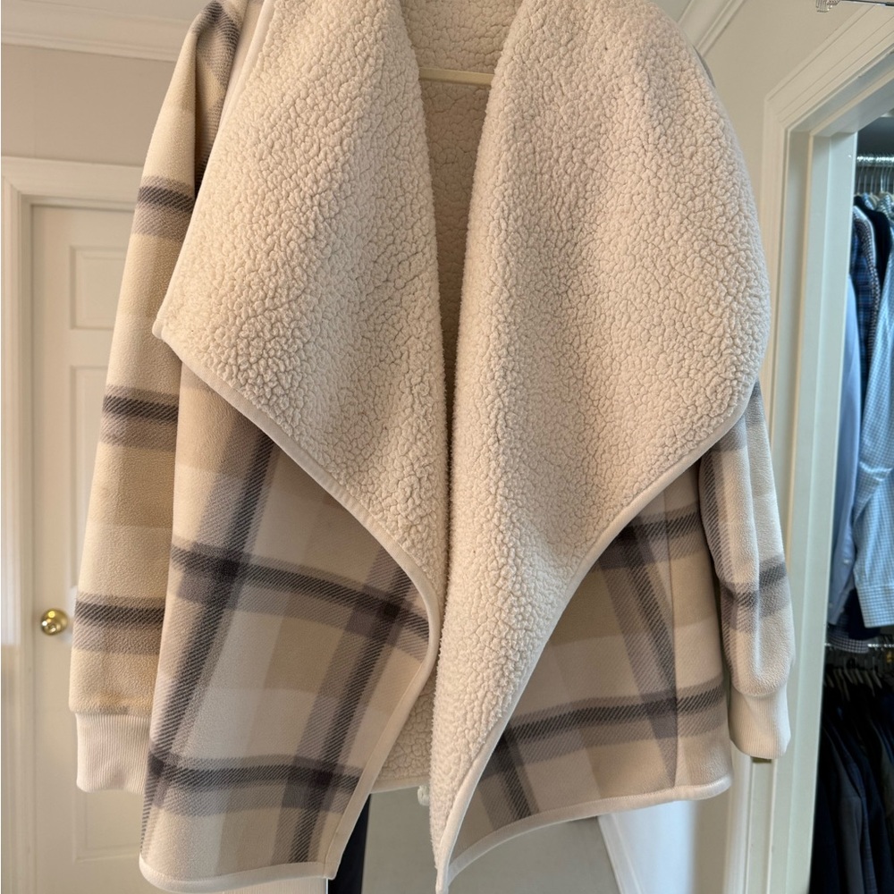 Abercrombie & Fitch Cream and Gray Teddy Jacket
